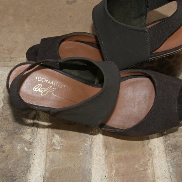 Donald J. Pliner Leee Brown Leopard Wedge Size 8.5 - Picture 7 of 9